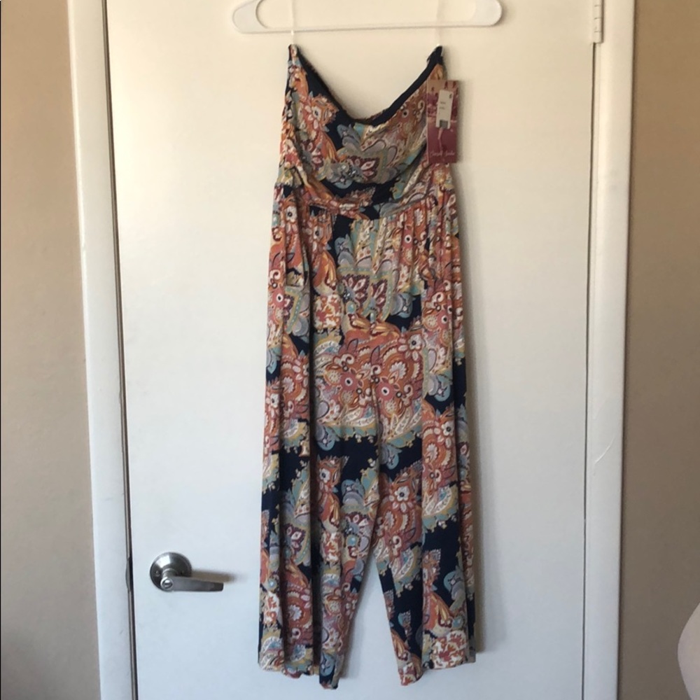 NWT Emerald Sundae Strapless Floral Romper Size M